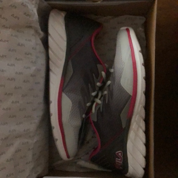 fila memory foam shoes